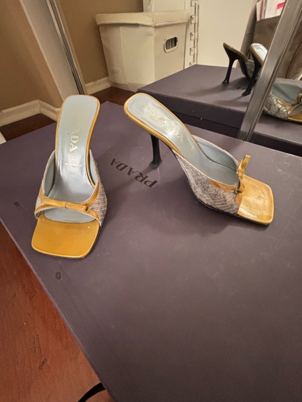 Vintage Prada Snakeskin Bow Mule Heels 36 Square Toe Kitten Heel Sandals Italy